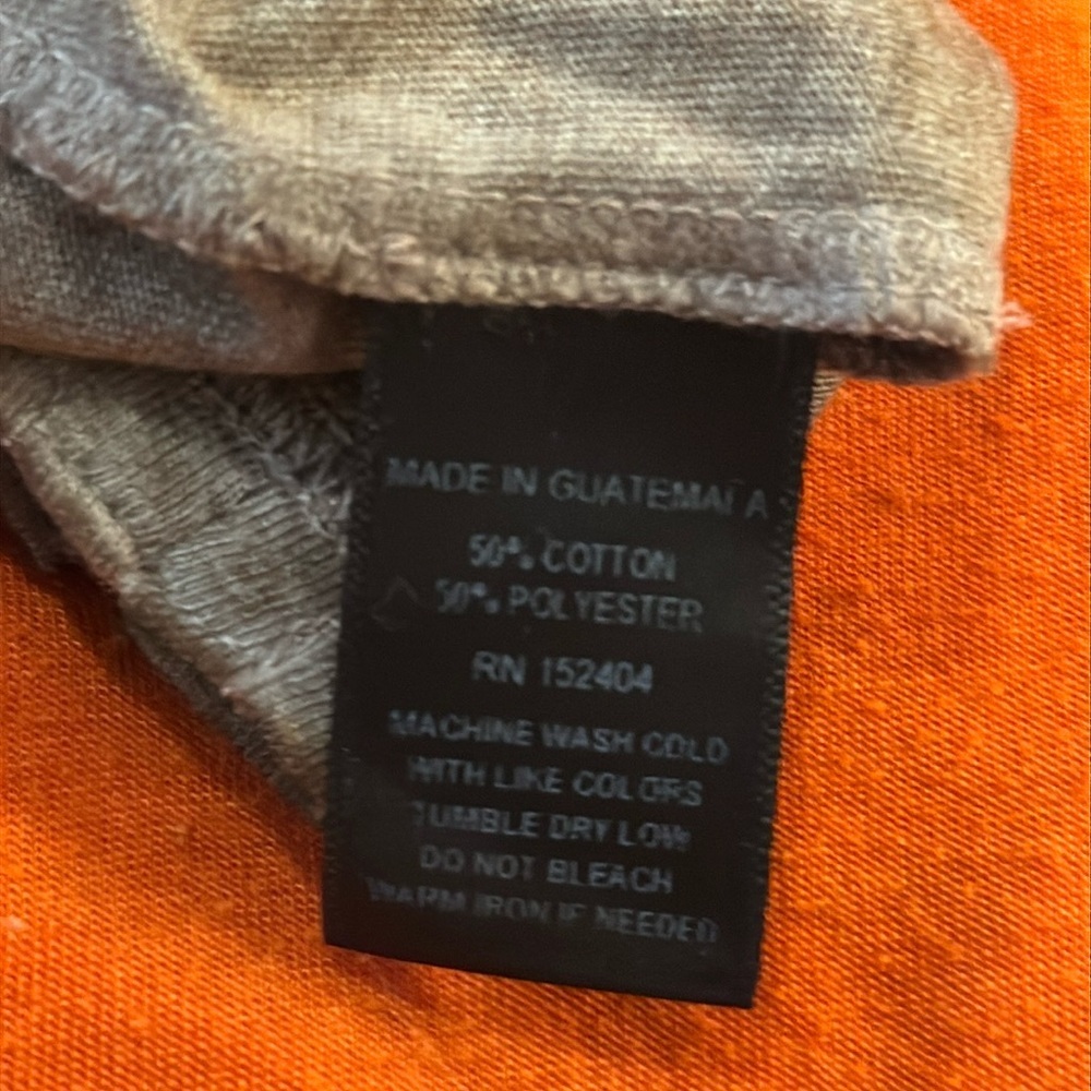 Hutch men’s v-neck shortsleeve t-shirt soft vintage set of 2 tan & orange Large​ - Picture 15 of 16